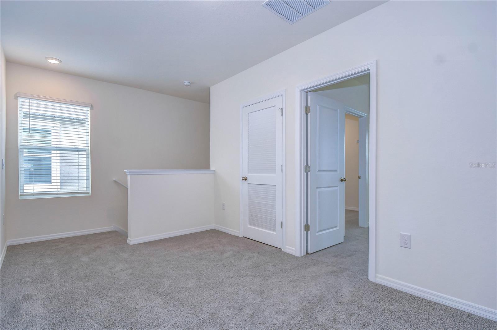 9176 FORGE BREEZE LOOP, WESLEY CHAPEL, FL, 33545