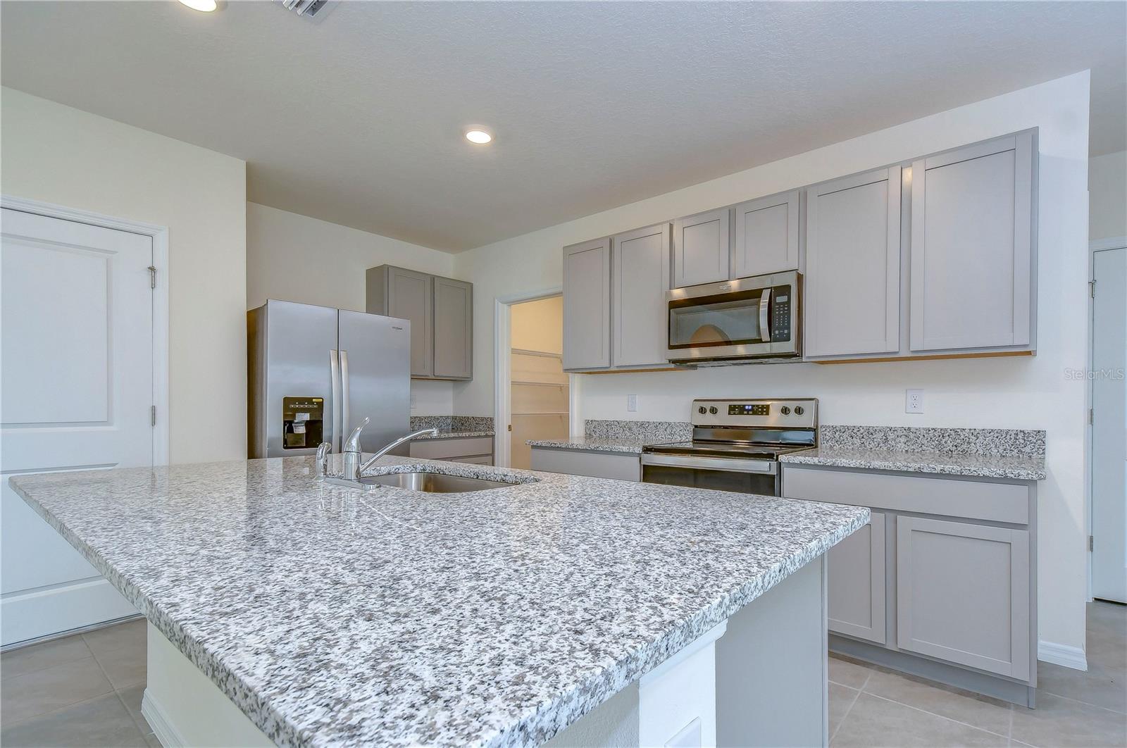 9176 FORGE BREEZE LOOP, WESLEY CHAPEL, FL, 33545