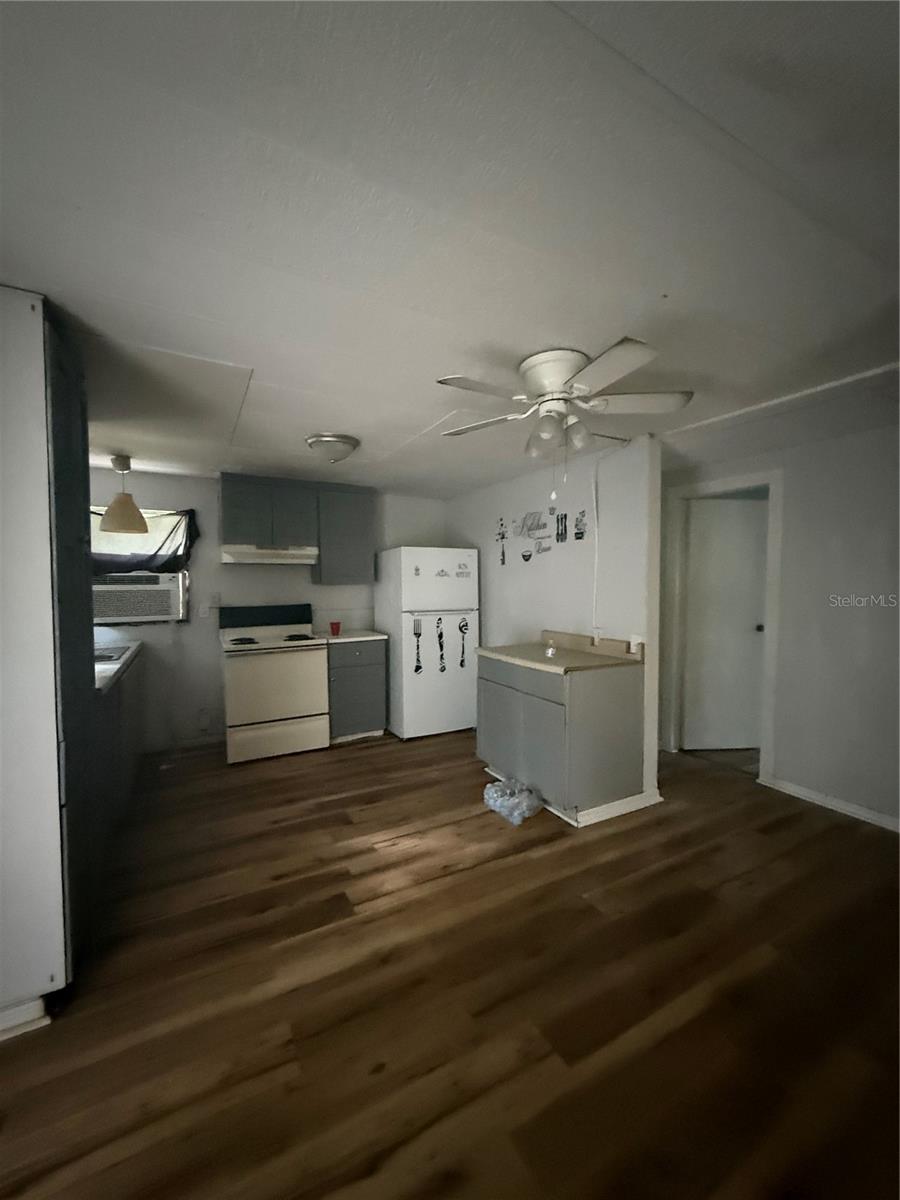 OM703643 Property Photo