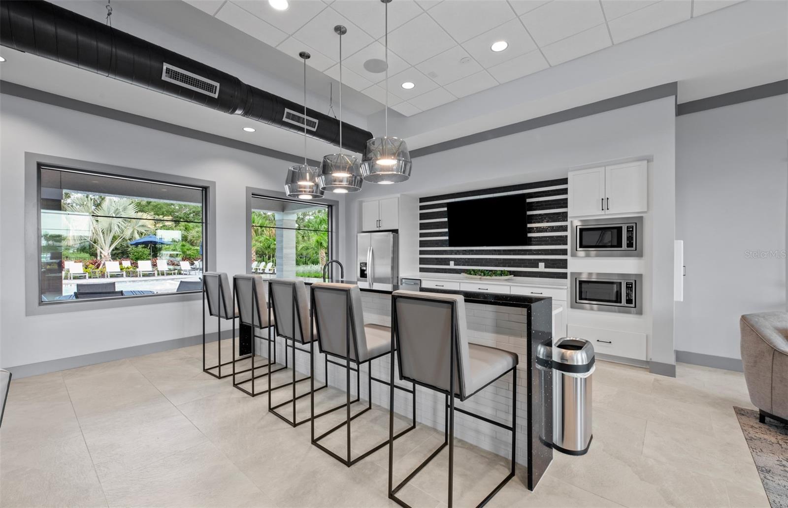 16423 SAPPHIRE POINT DR, LAKEWOOD RANCH, FL, 34211