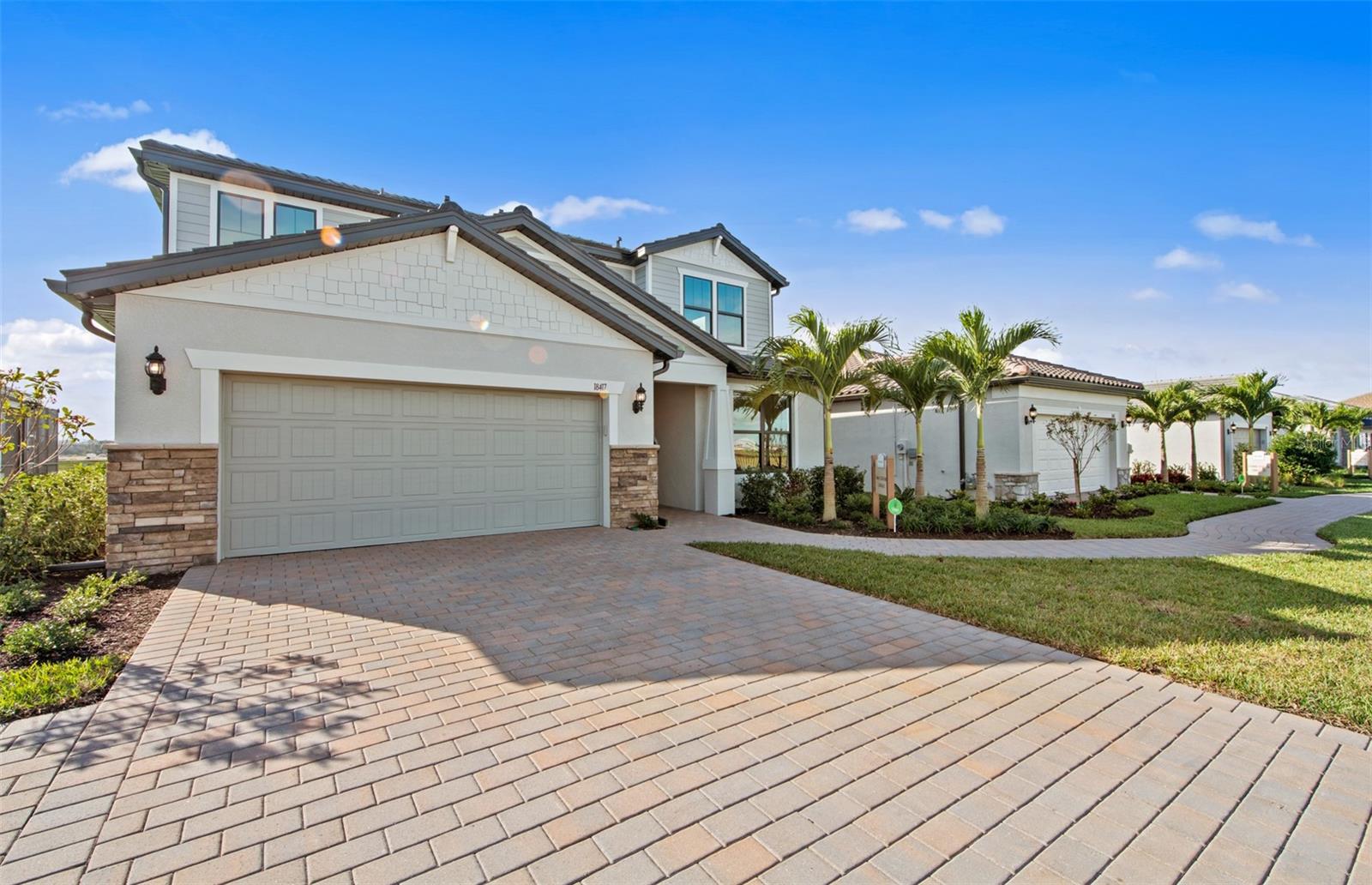 16423 SAPPHIRE POINT DR, LAKEWOOD RANCH, FL, 34211