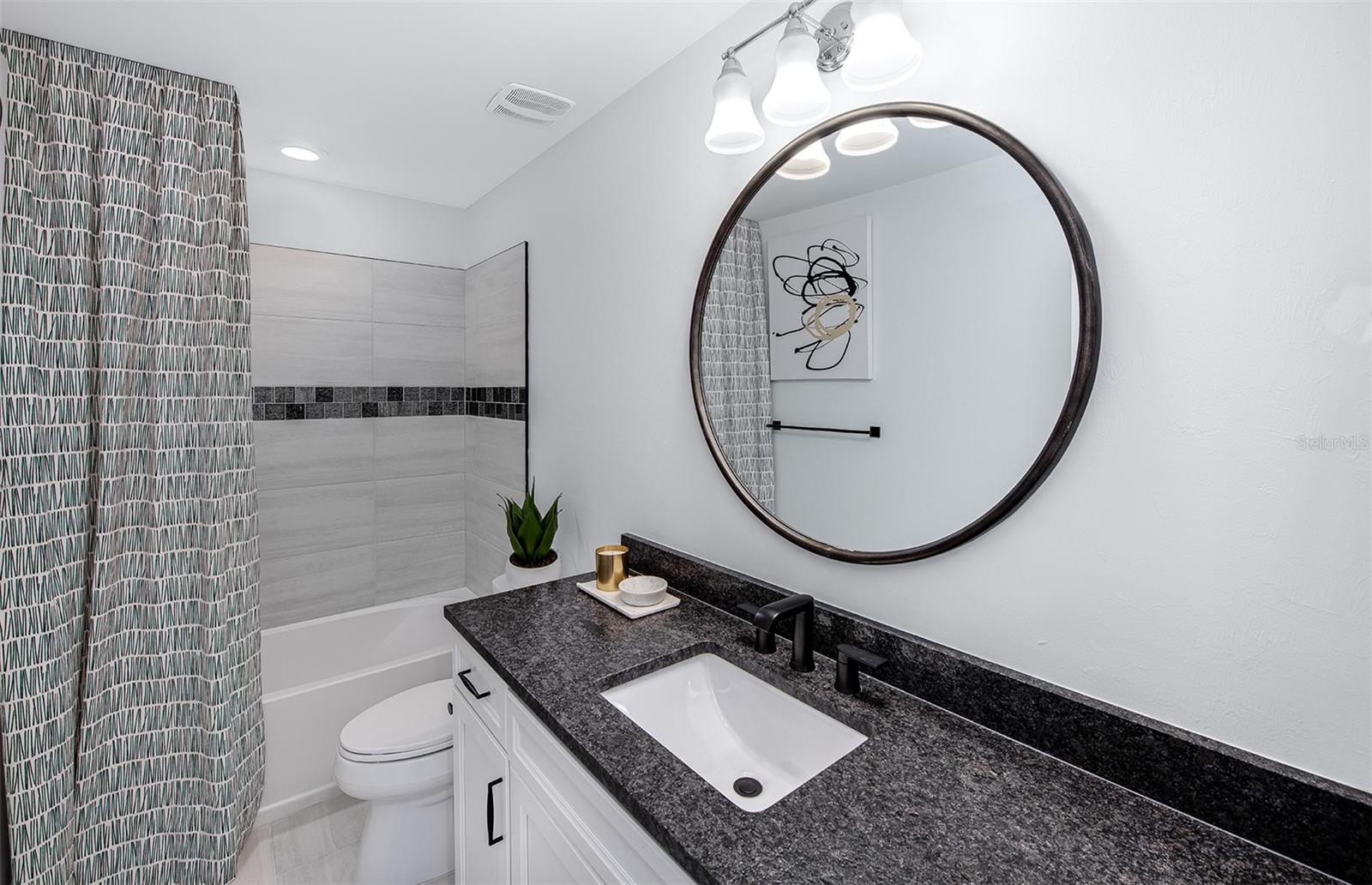 16423 SAPPHIRE POINT DR, LAKEWOOD RANCH, FL, 34211