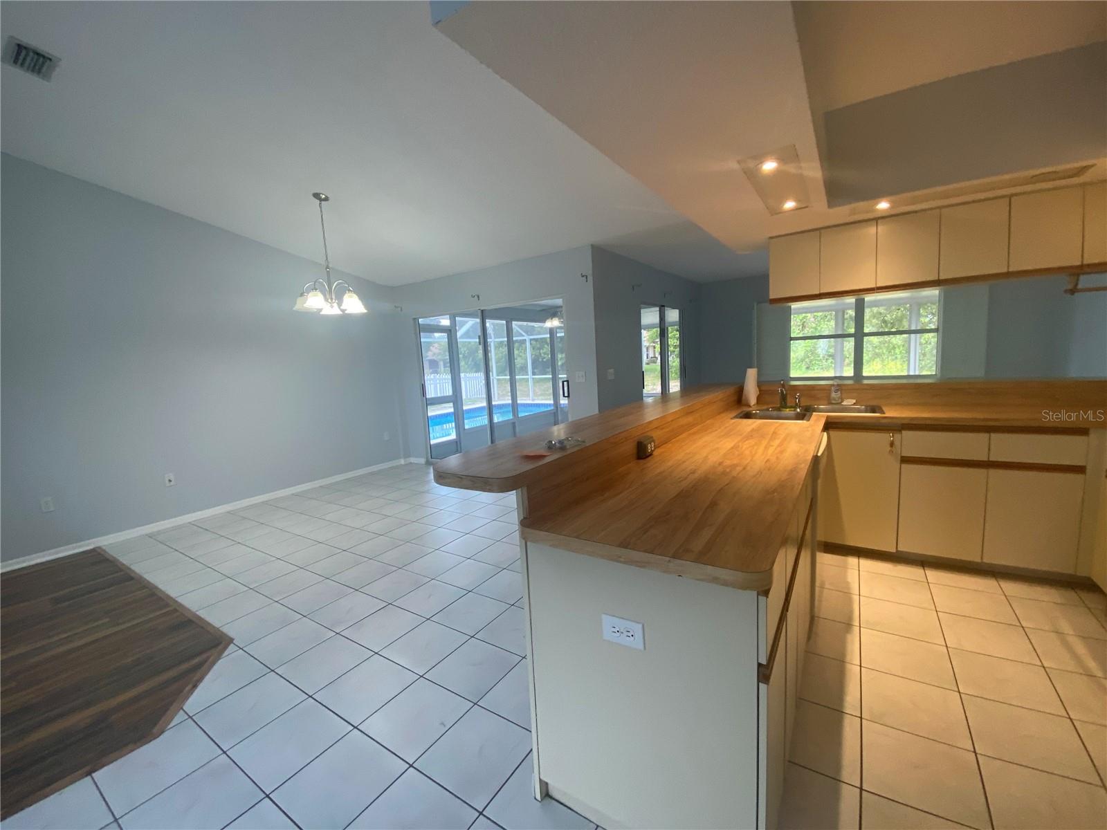 103 MARK TWAIN LN, ROTONDA WEST, FL, 33947