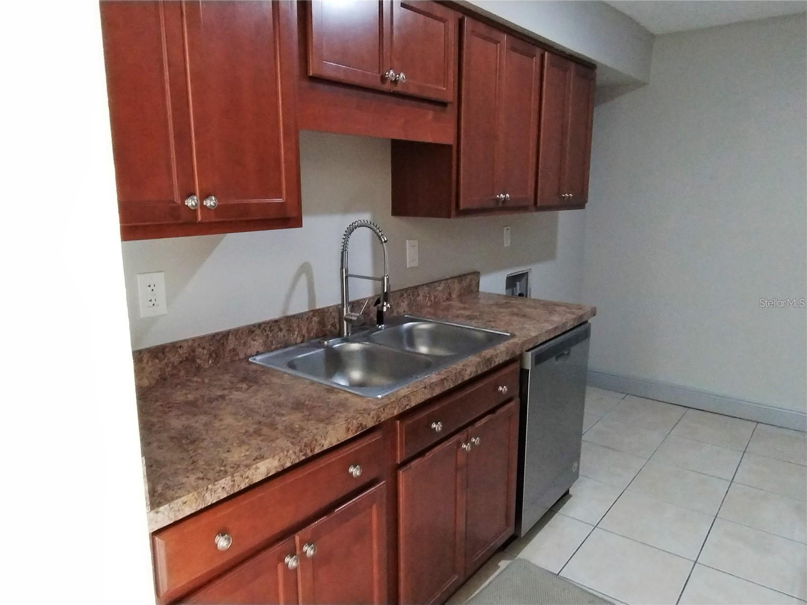 ROYAL ARMS CONDO, ALTAMONTE SPRINGS, FL, 32701