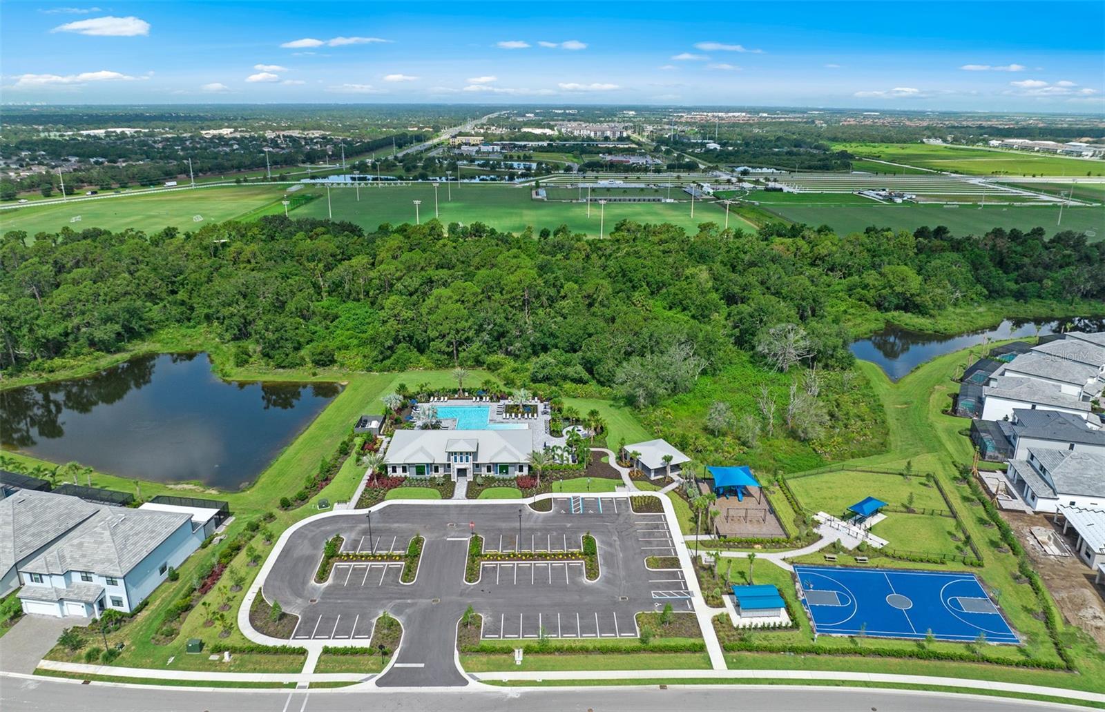16407 SAPPHIRE POINT DR, LAKEWOOD RANCH, FL, 34211