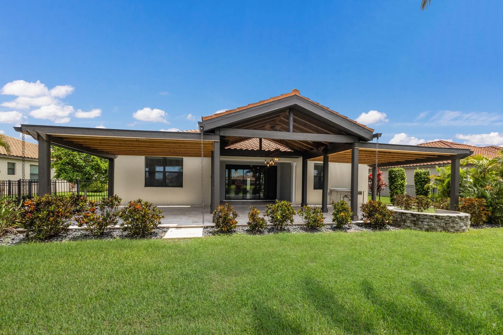 13616 SAW PALM CREEK TRL, LAKEWOOD RANCH, FL, 34211