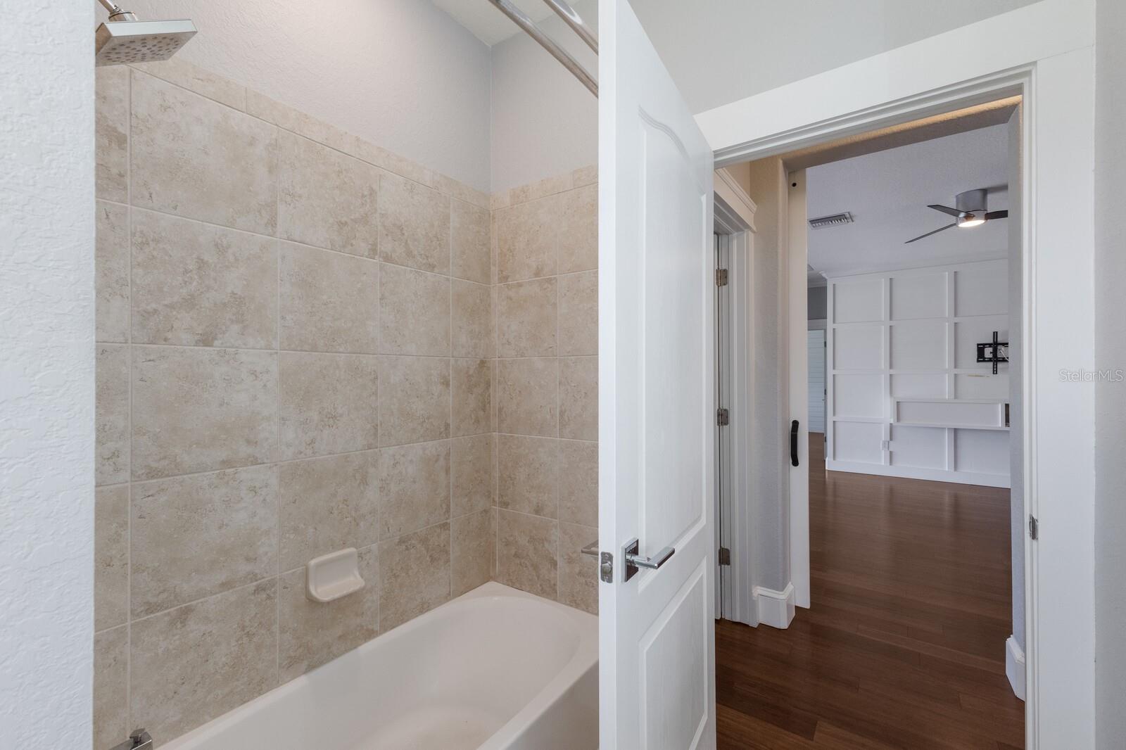 13616 SAW PALM CREEK TRL, LAKEWOOD RANCH, FL, 34211