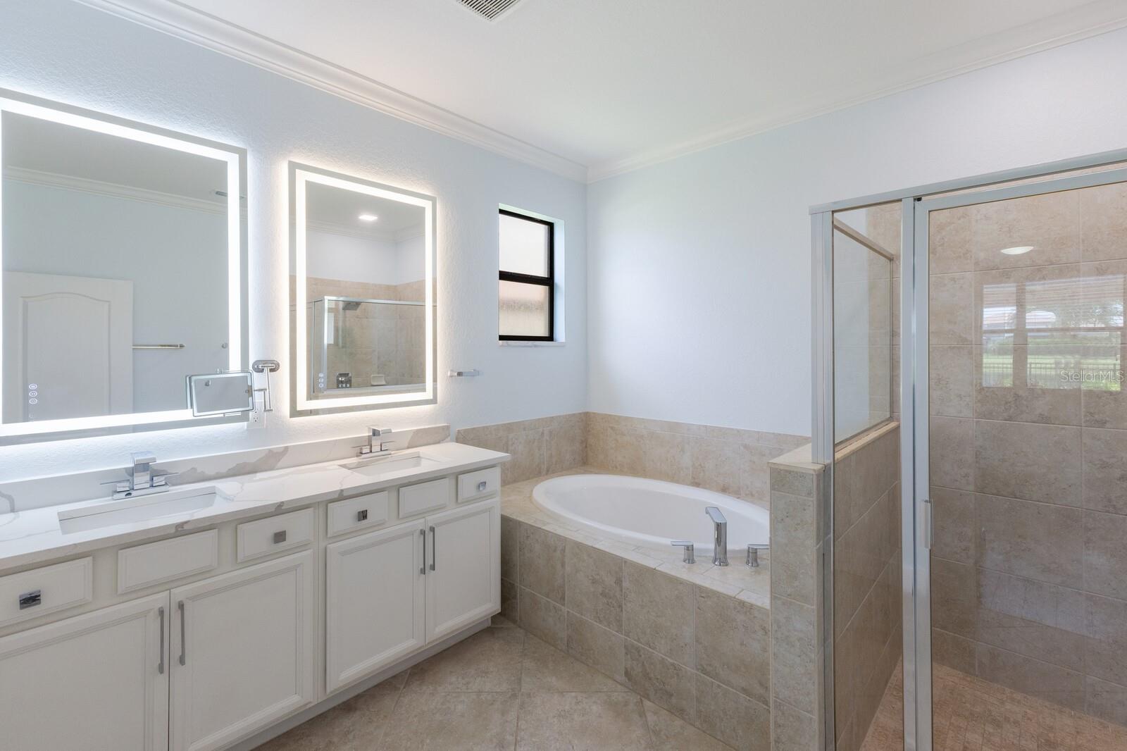 13616 SAW PALM CREEK TRL, LAKEWOOD RANCH, FL, 34211