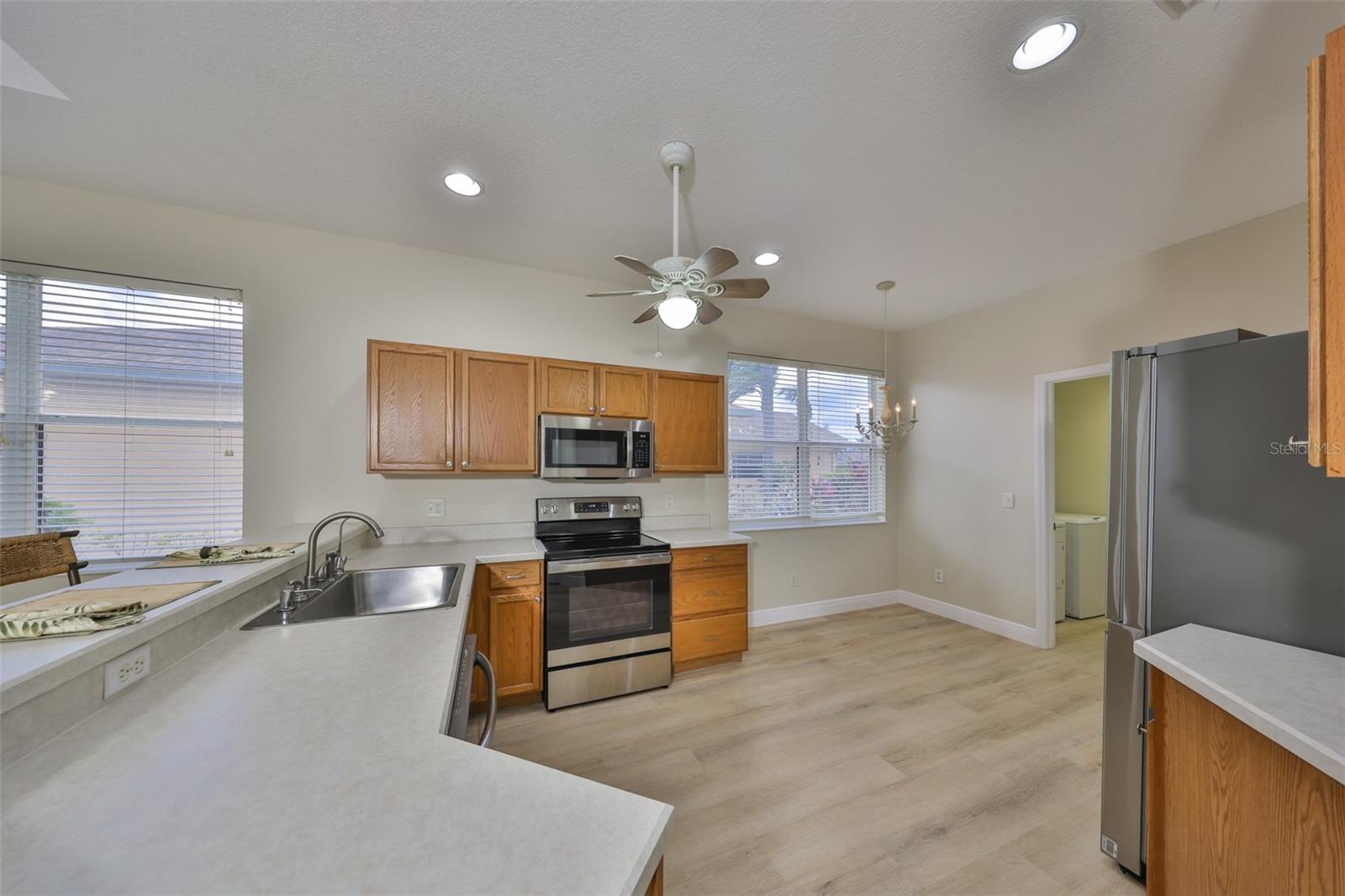 1911 STERLING GLEN CT, SUN CITY CENTER, FL, 33573