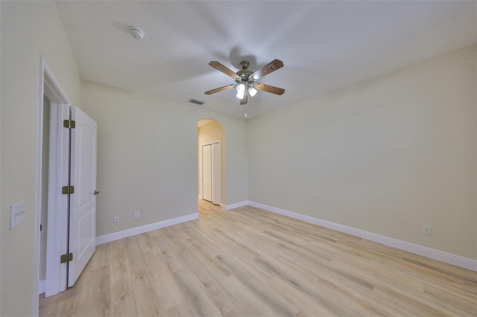 1911 STERLING GLEN CT, SUN CITY CENTER, FL, 33573