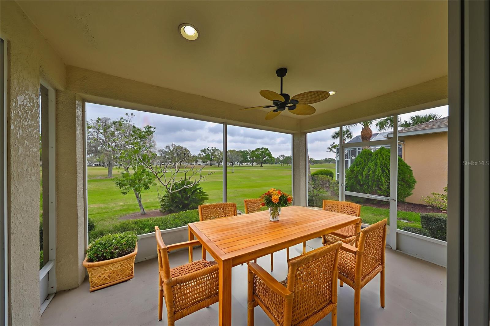 1911 STERLING GLEN CT, SUN CITY CENTER, FL, 33573