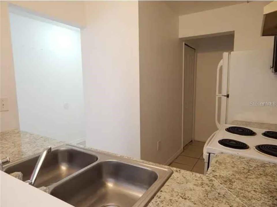 O6318272 Property Photo