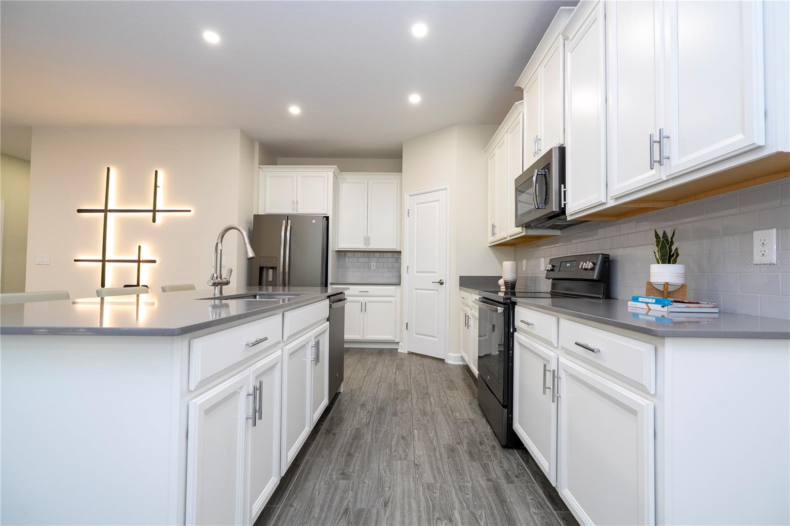 1097 TRAPPERS TRAIL LOOP, DAVENPORT, FL, 33896