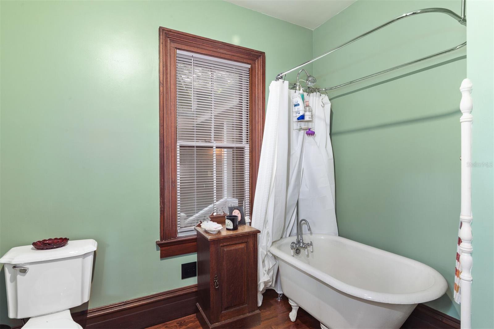 708 E UNIVERSITY AVE, GAINESVILLE, FL, 32601