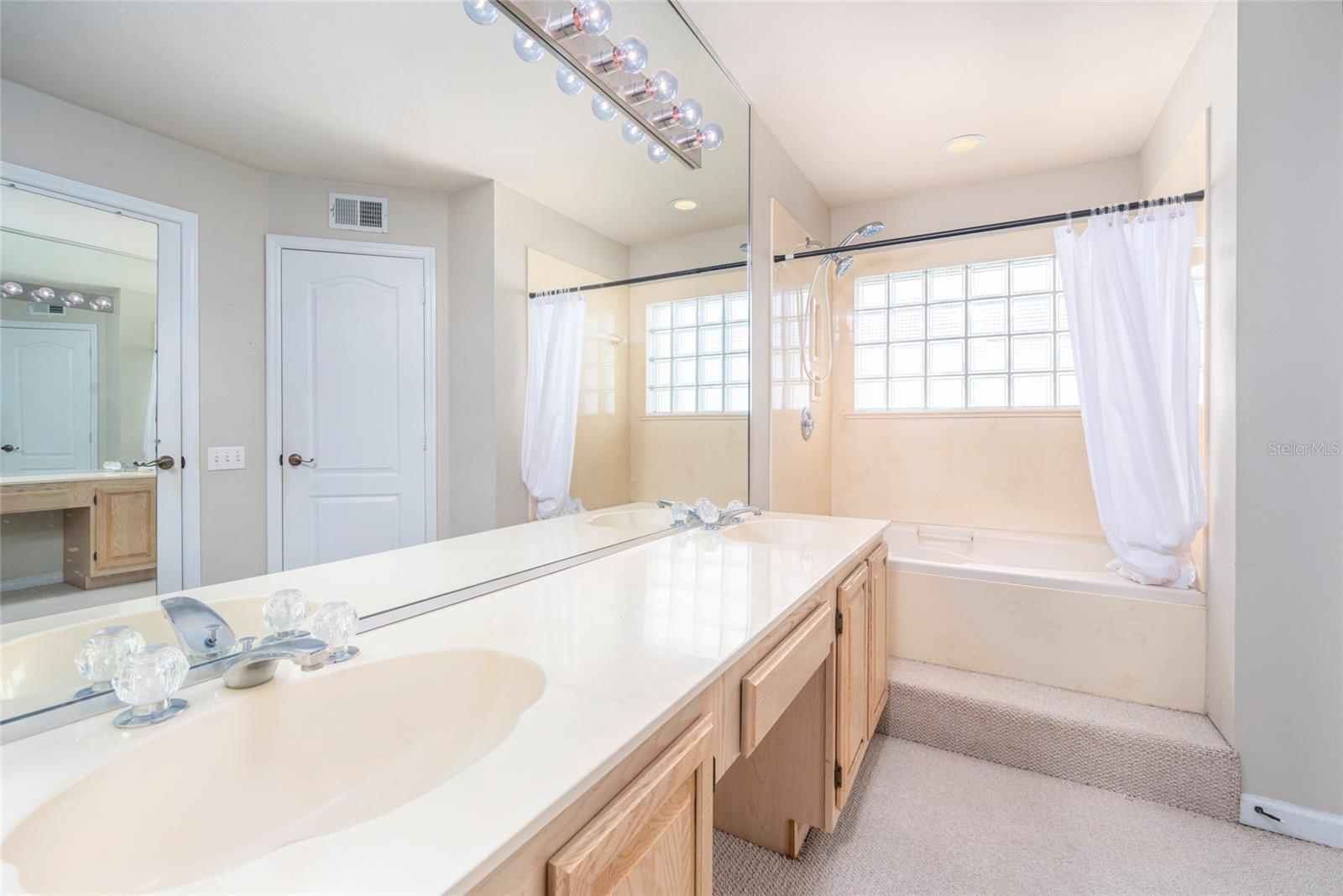 3585 VENTURA CLUB CIR, ORLANDO, FL, 32822