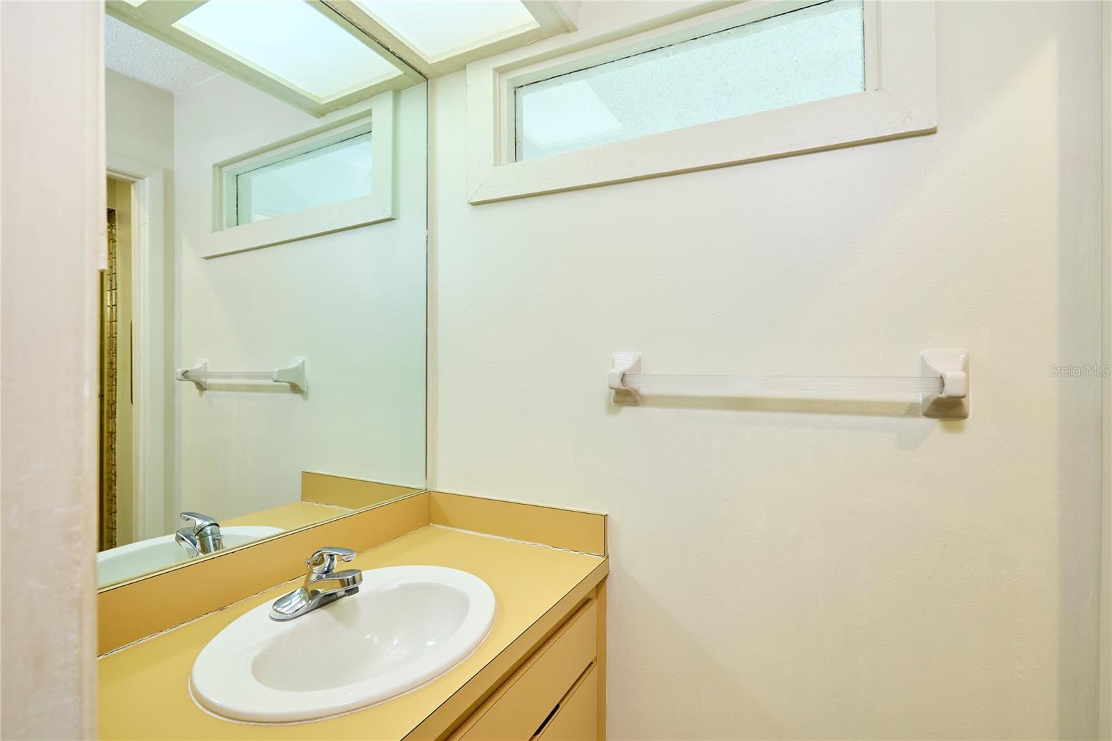 15917 DOVER CLIFFE DR, LUTZ, FL, 33548