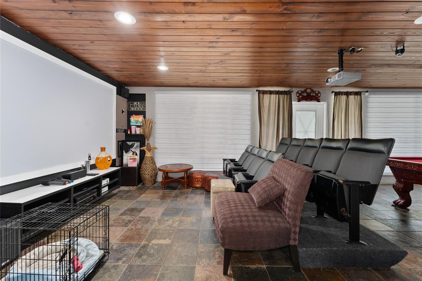 1111 PINAR DR, ORLANDO, FL, 32825