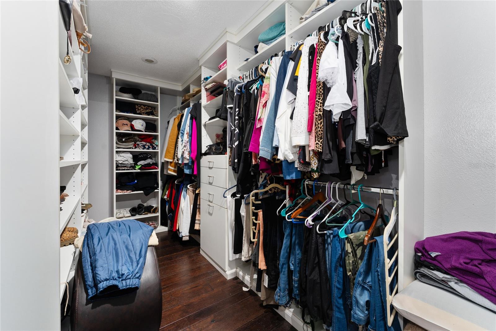 1111 PINAR DR, ORLANDO, FL, 32825