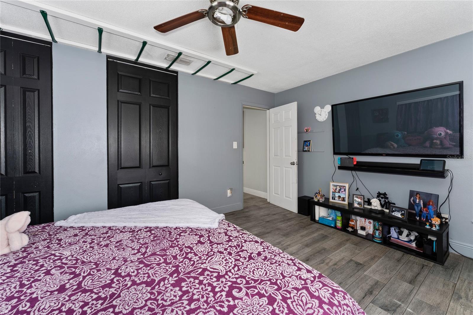 1111 PINAR DR, ORLANDO, FL, 32825