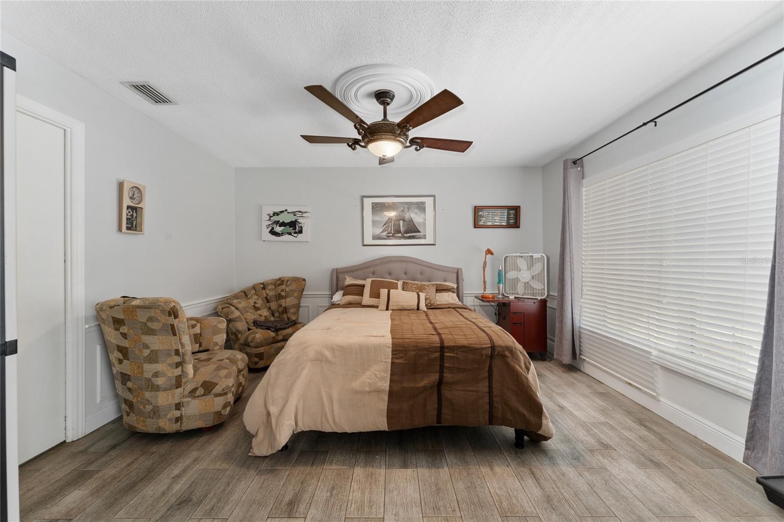 1111 PINAR DR, ORLANDO, FL, 32825