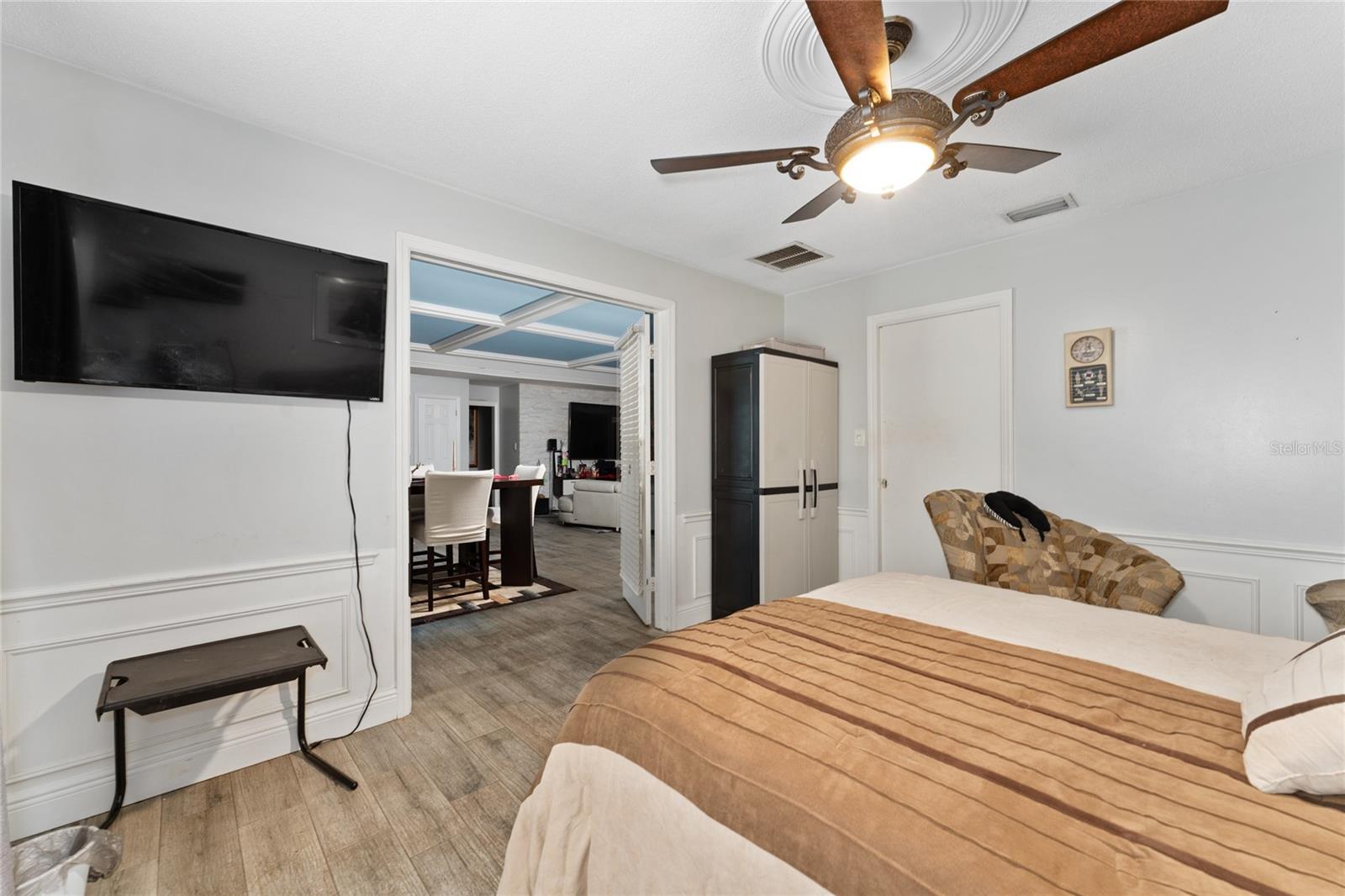 1111 PINAR DR, ORLANDO, FL, 32825