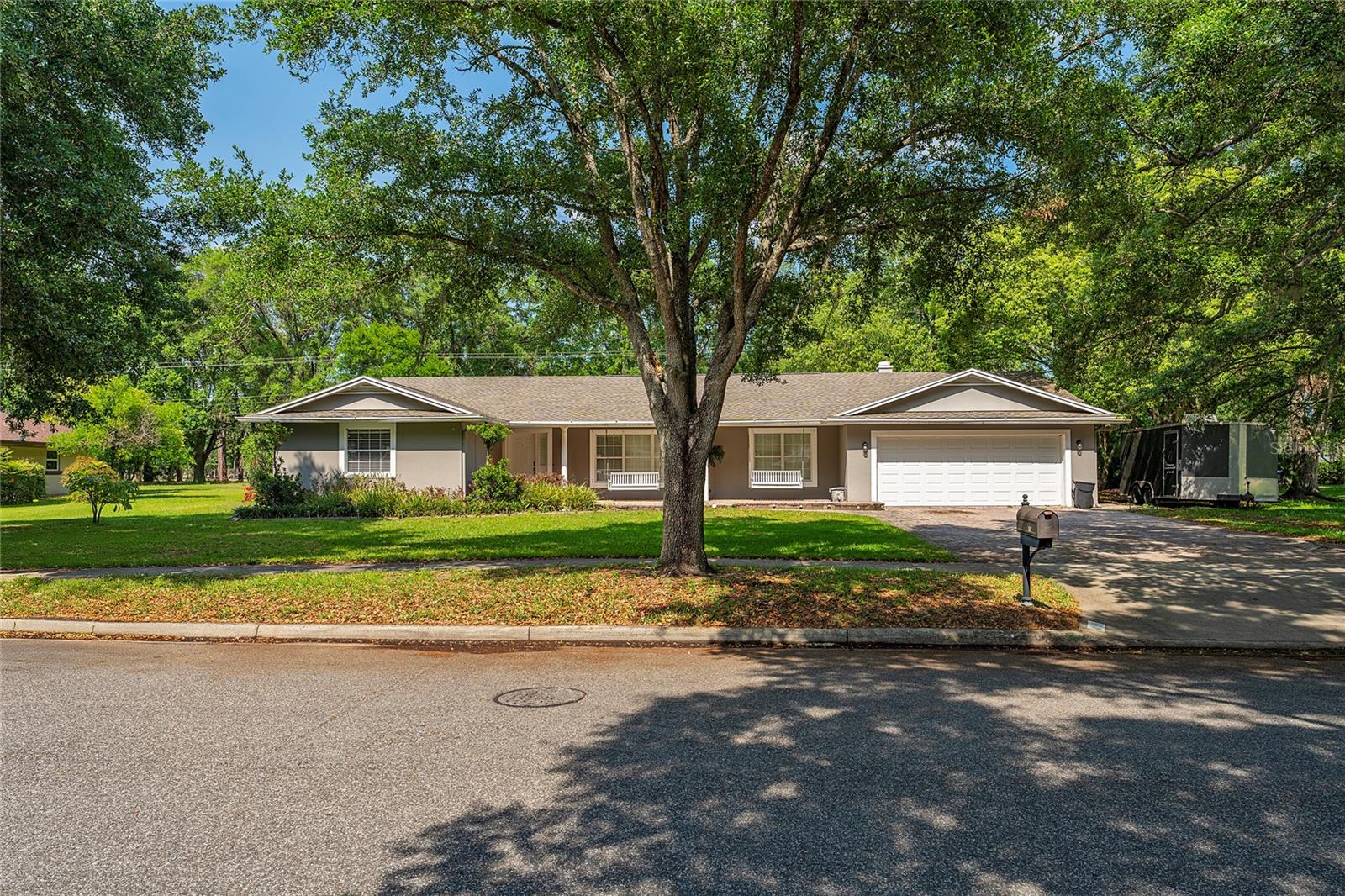 1111 PINAR DR, ORLANDO, FL, 32825