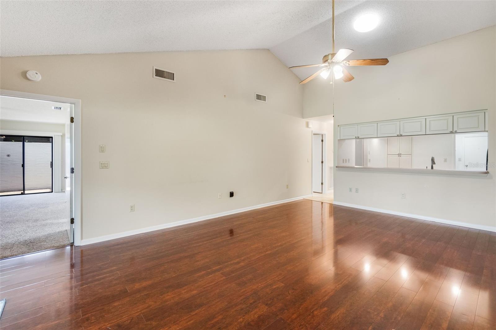 A4655910 Property Photo