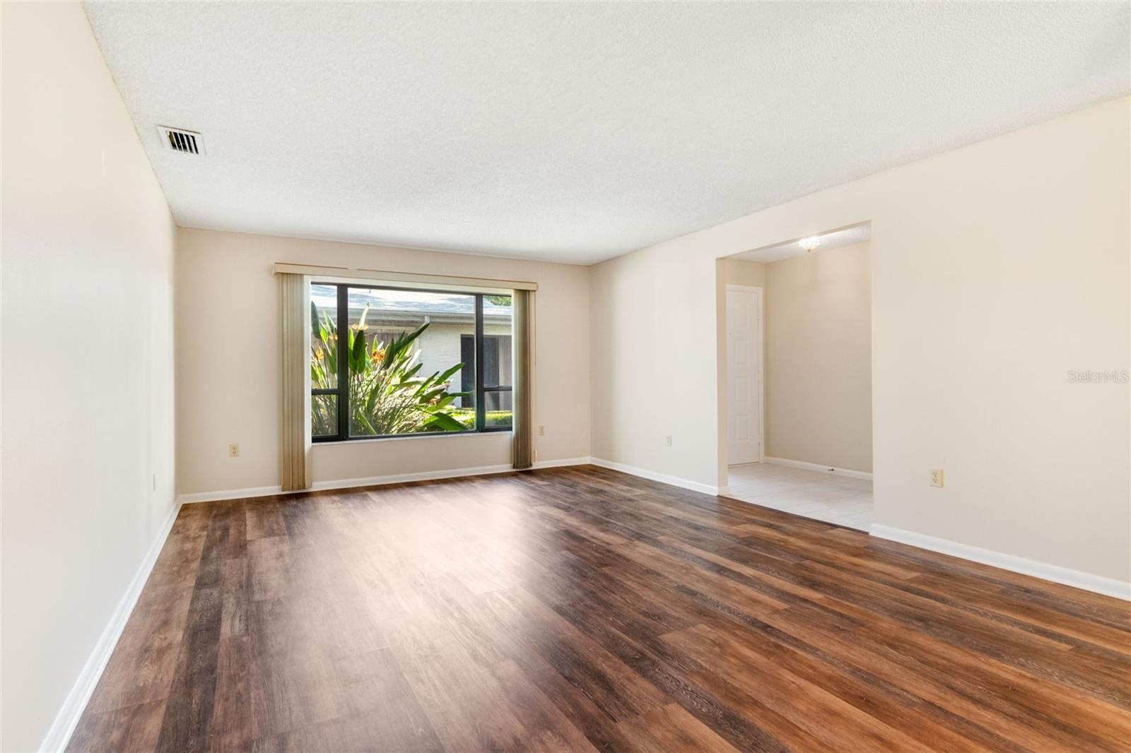 A4655910 Property Photo