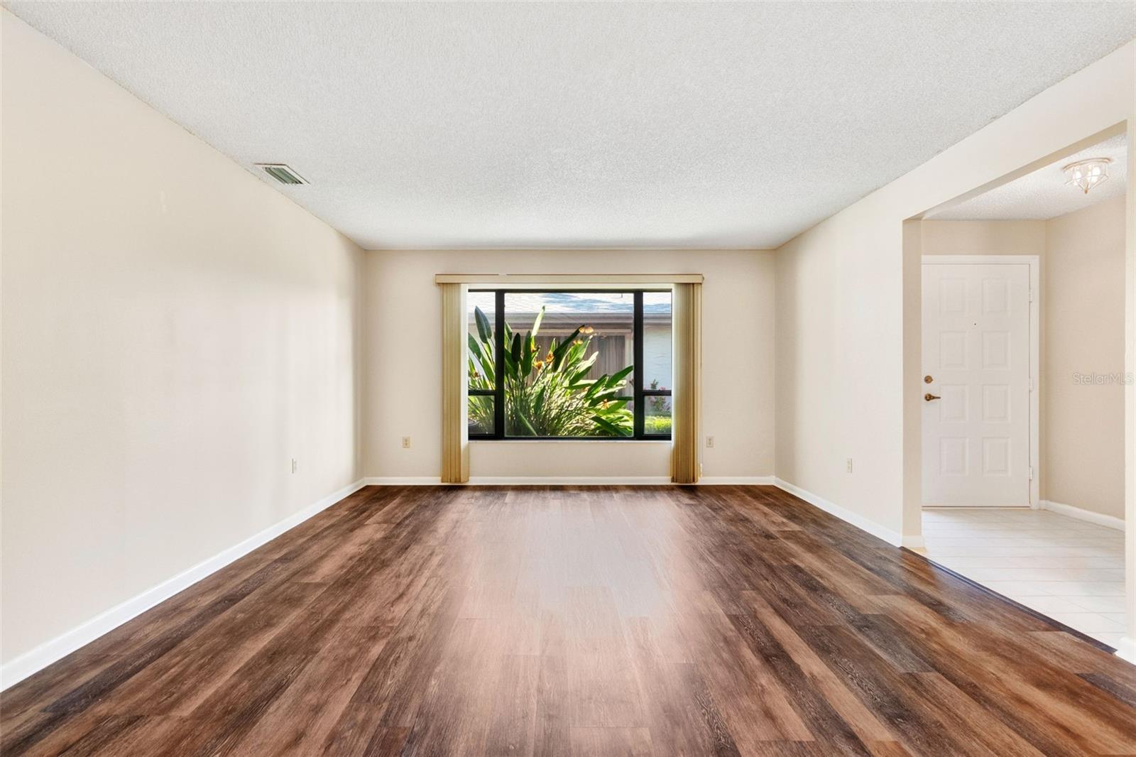 A4655910 Property Photo
