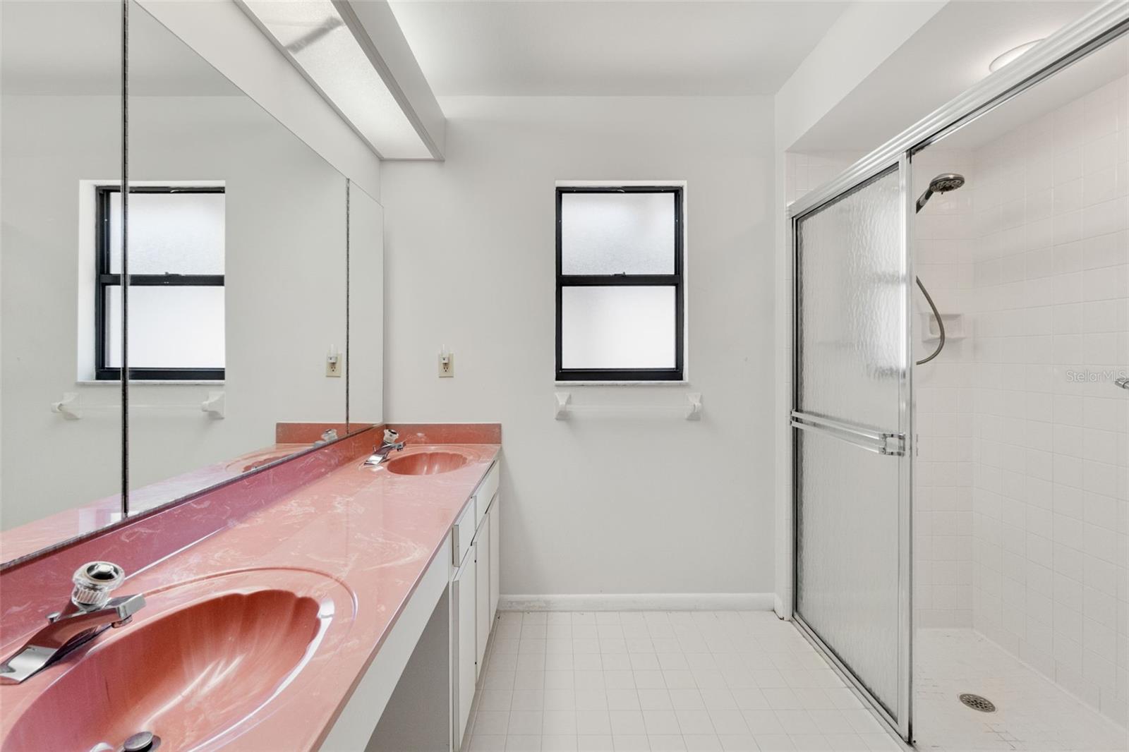 A4655910 Property Photo