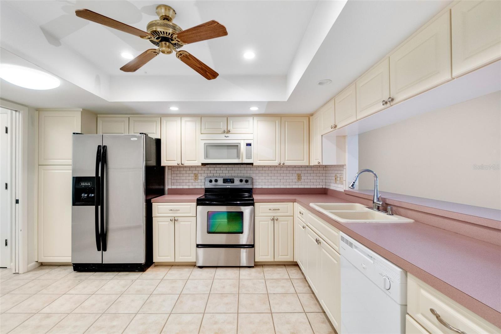 A4655910 Property Photo