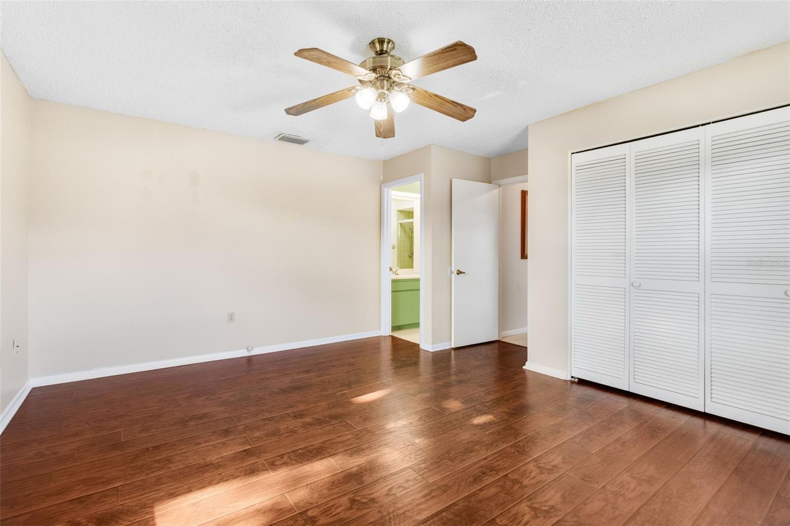 A4655910 Property Photo