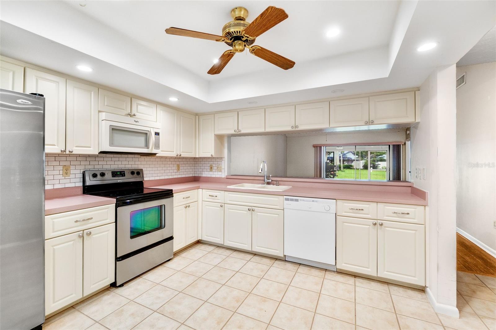 A4655910 Property Photo