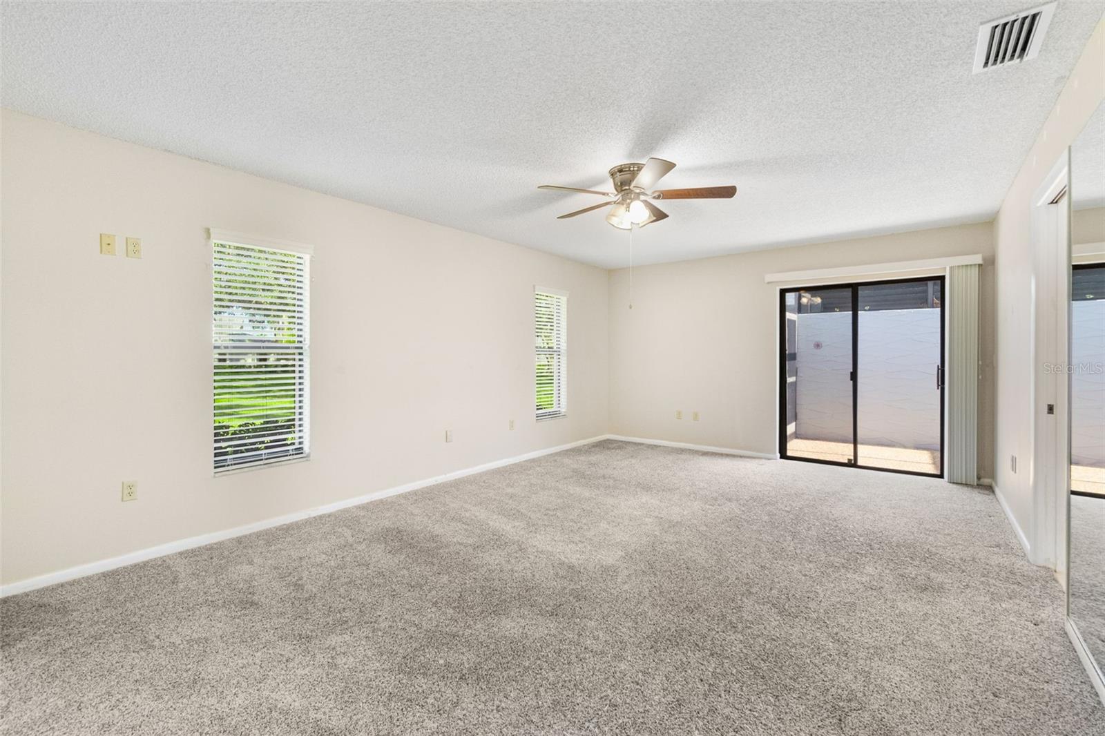 A4655910 Property Photo