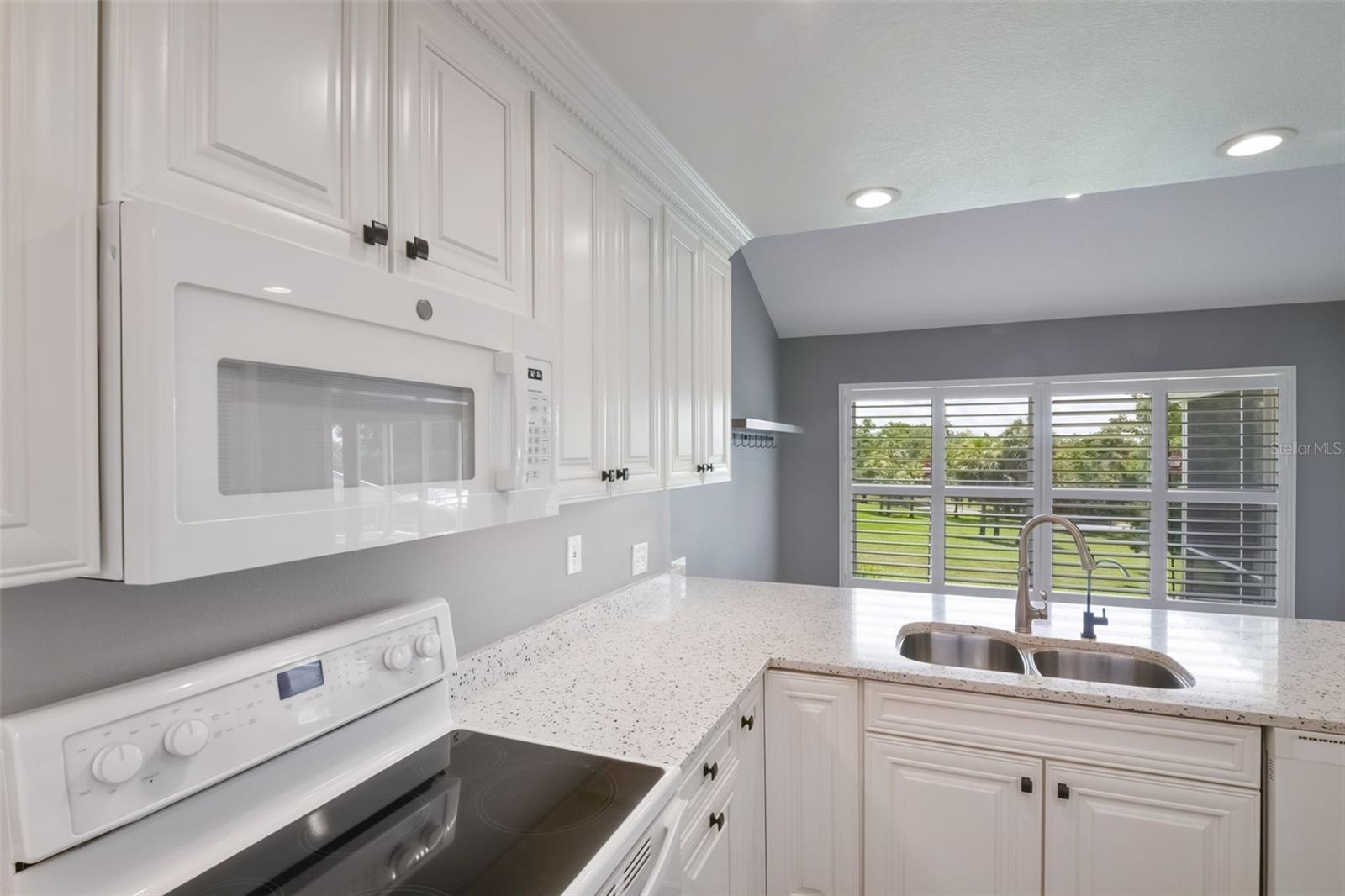 6036 TOPSAIL RD, LADY LAKE, FL, 32159