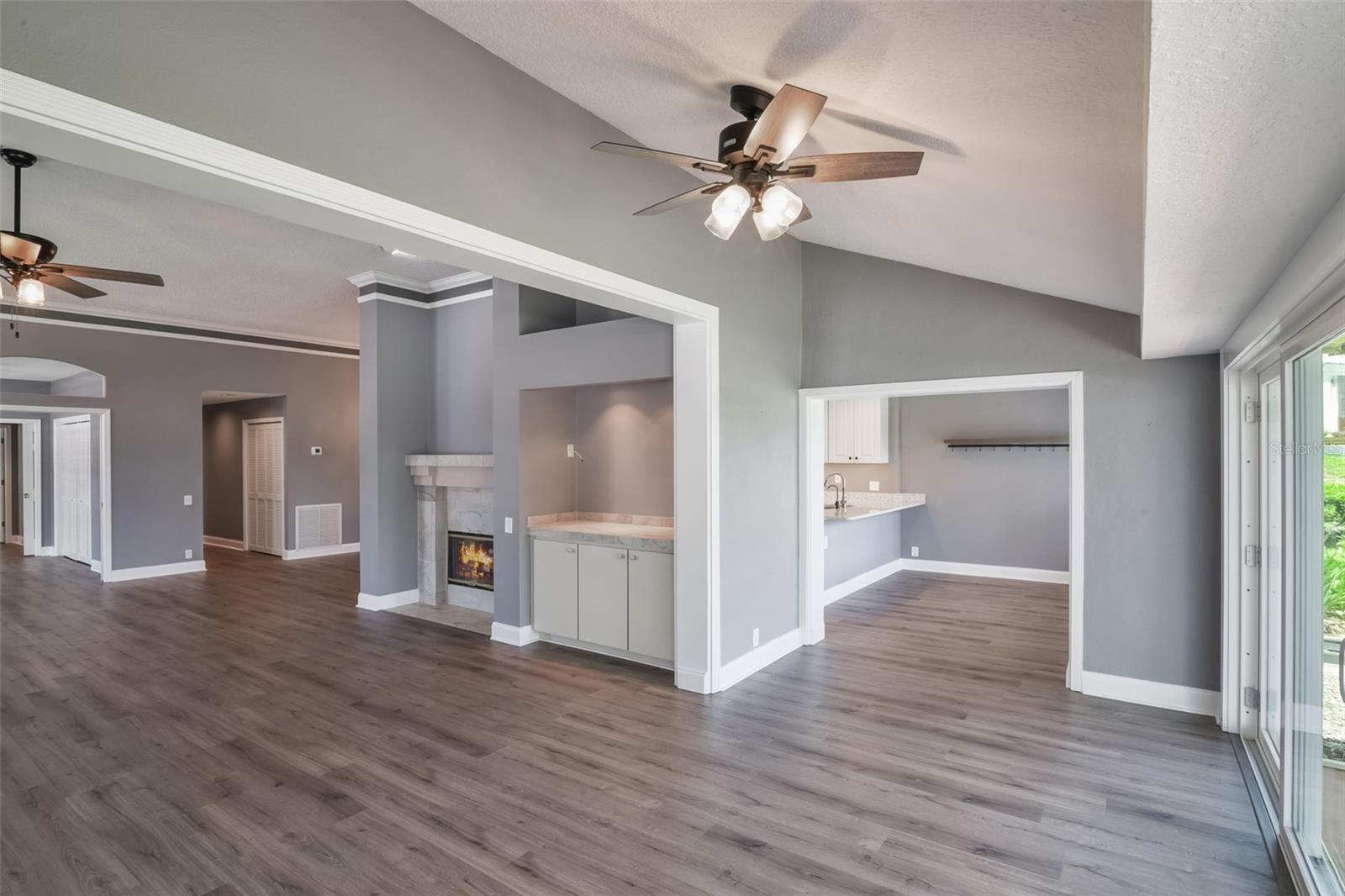 6036 TOPSAIL RD, LADY LAKE, FL, 32159