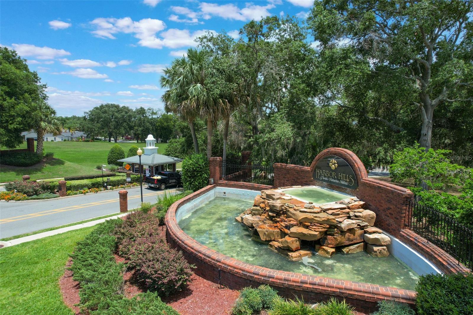 6036 TOPSAIL RD, LADY LAKE, FL, 32159