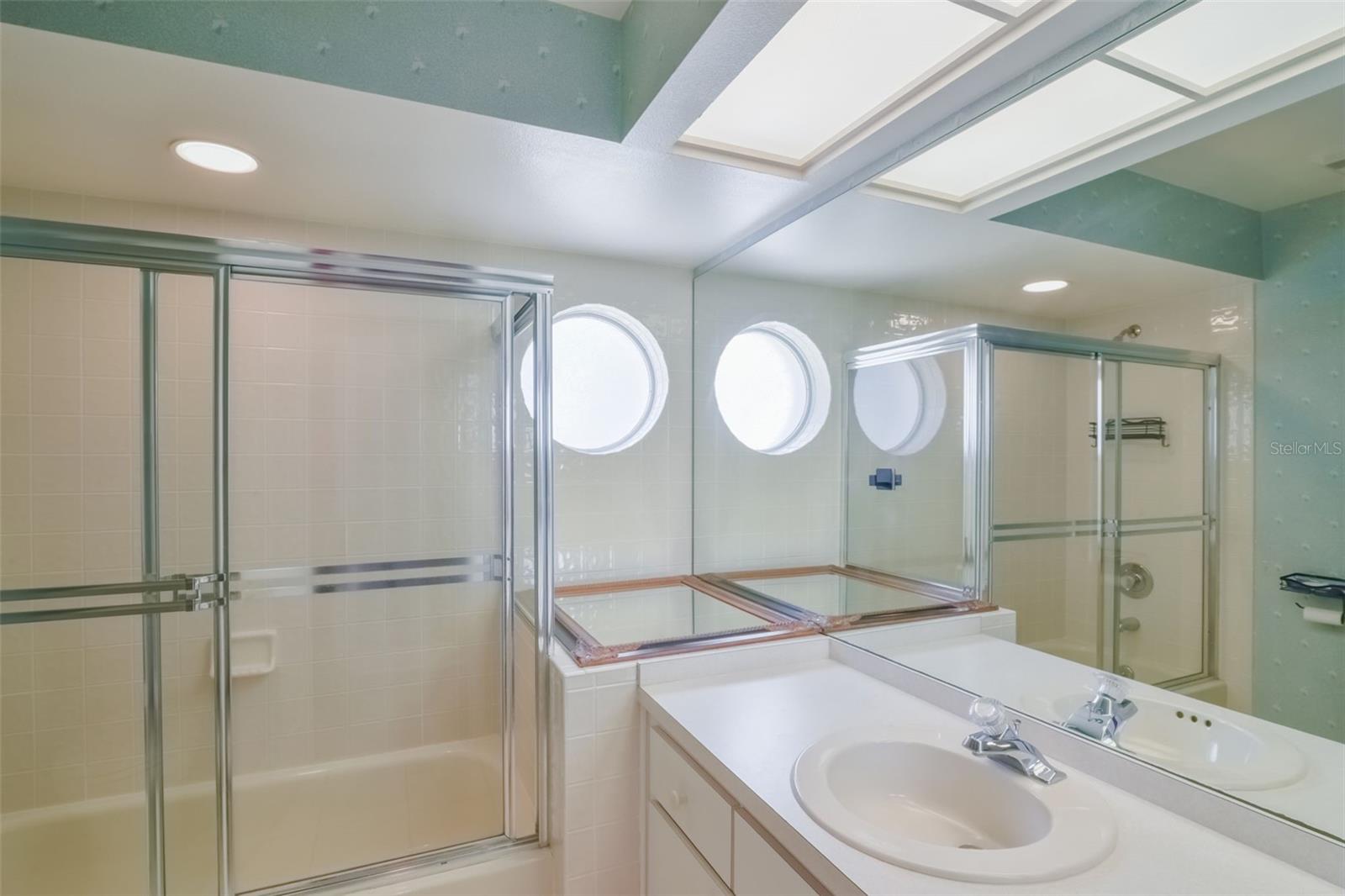 6036 TOPSAIL RD, LADY LAKE, FL, 32159