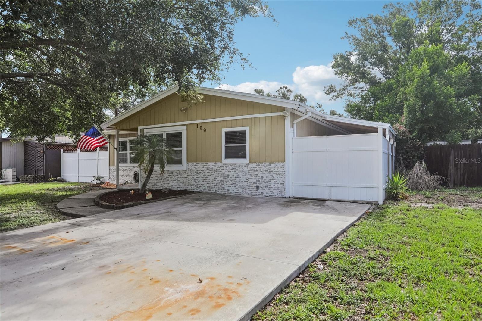 109 EMERALD LN, LARGO, FL, 33771