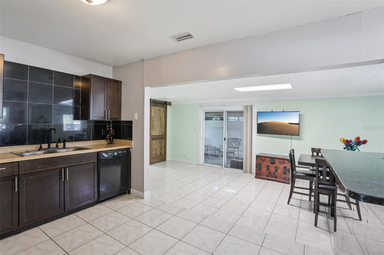 109 EMERALD LN, LARGO, FL, 33771