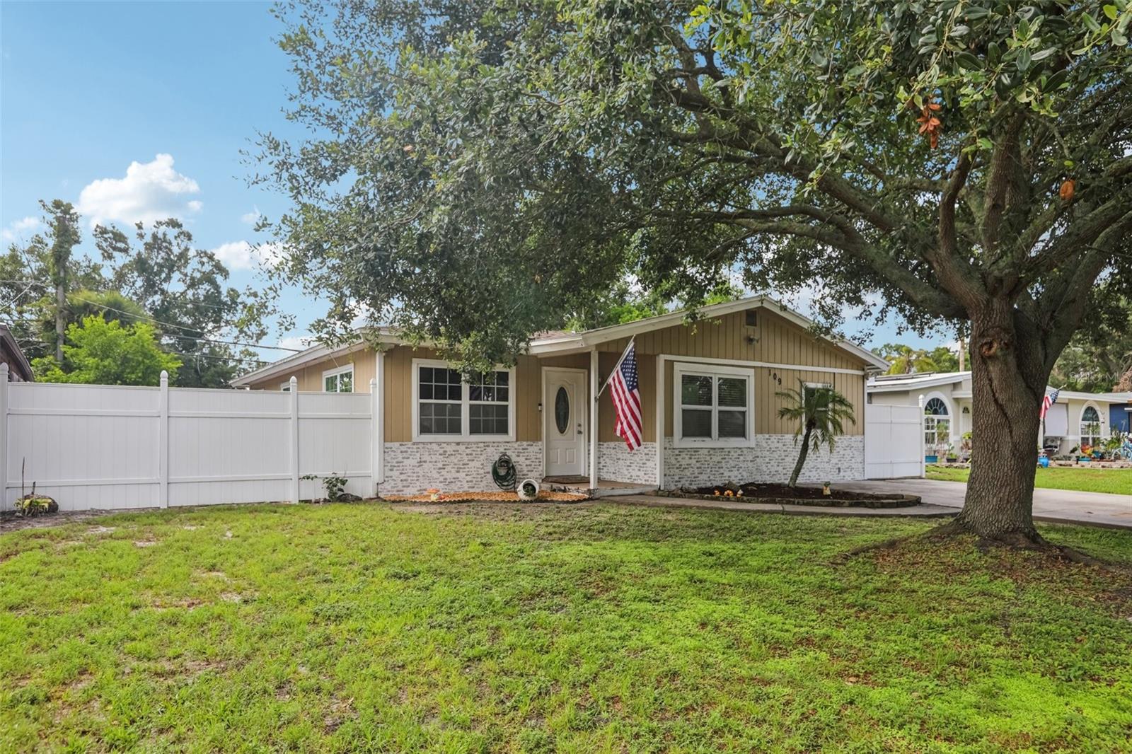 109 EMERALD LN, LARGO, FL, 33771