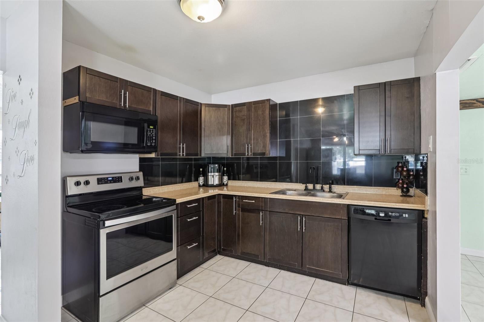 109 EMERALD LN, LARGO, FL, 33771