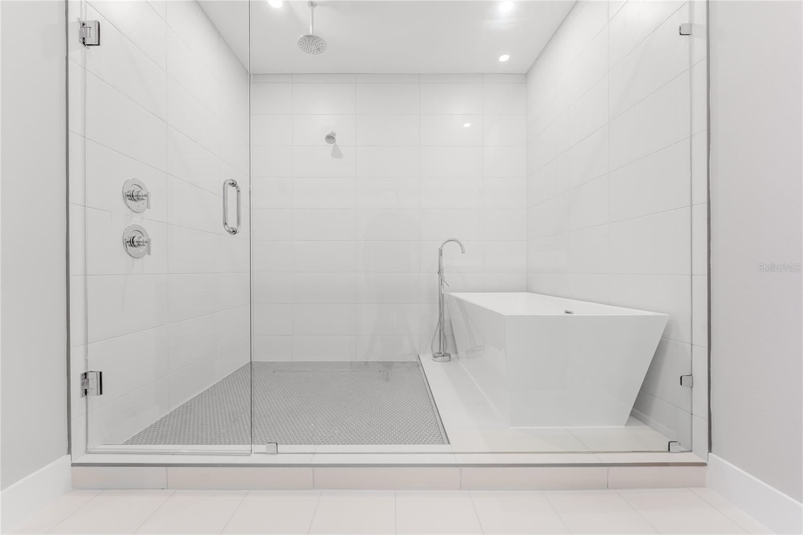 15942 VETTA DR, BELLA COLLINA, FL, 34756