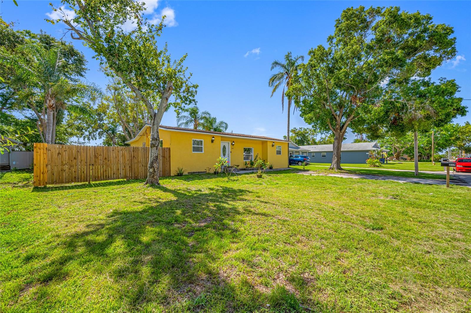 317 ELIZABETH AVE, CLEARWATER, FL, 33759