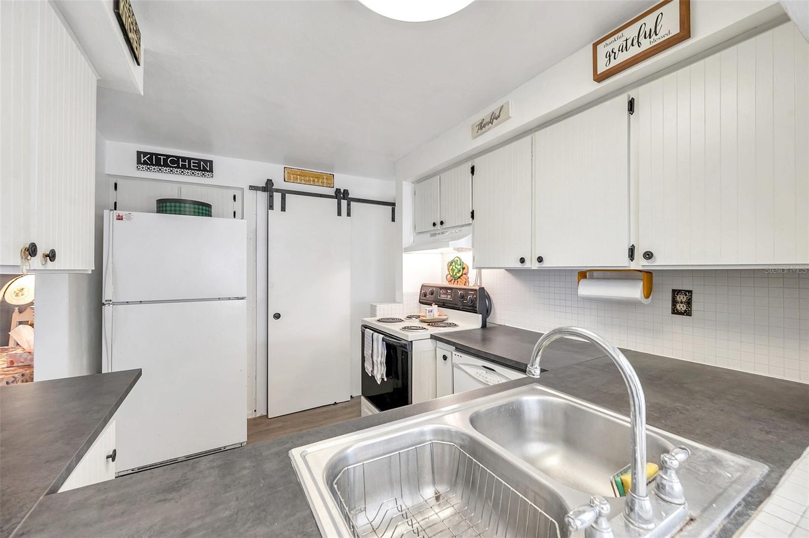 3118 LLOYD DR, HOLIDAY, FL, 34691