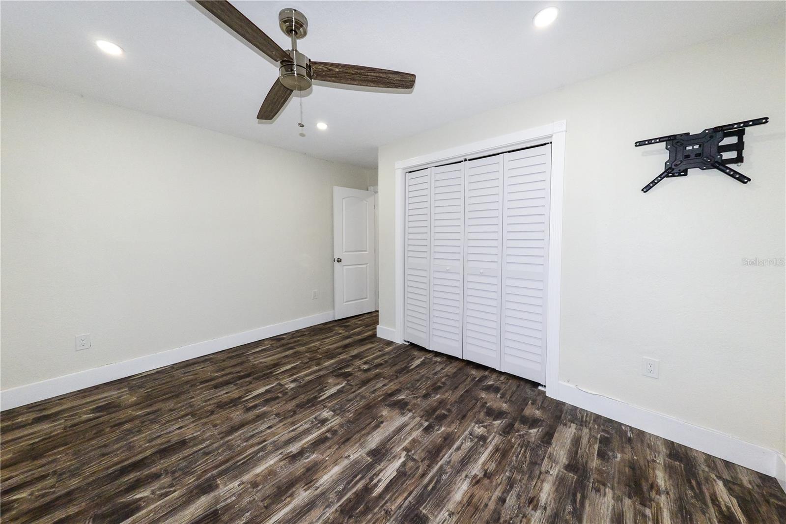 700 FLORAL LN, PORT CHARLOTTE, FL, 33952