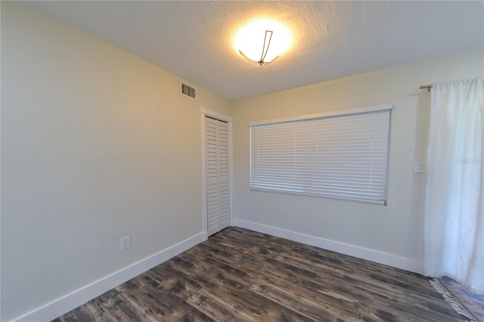 700 FLORAL LN, PORT CHARLOTTE, FL, 33952