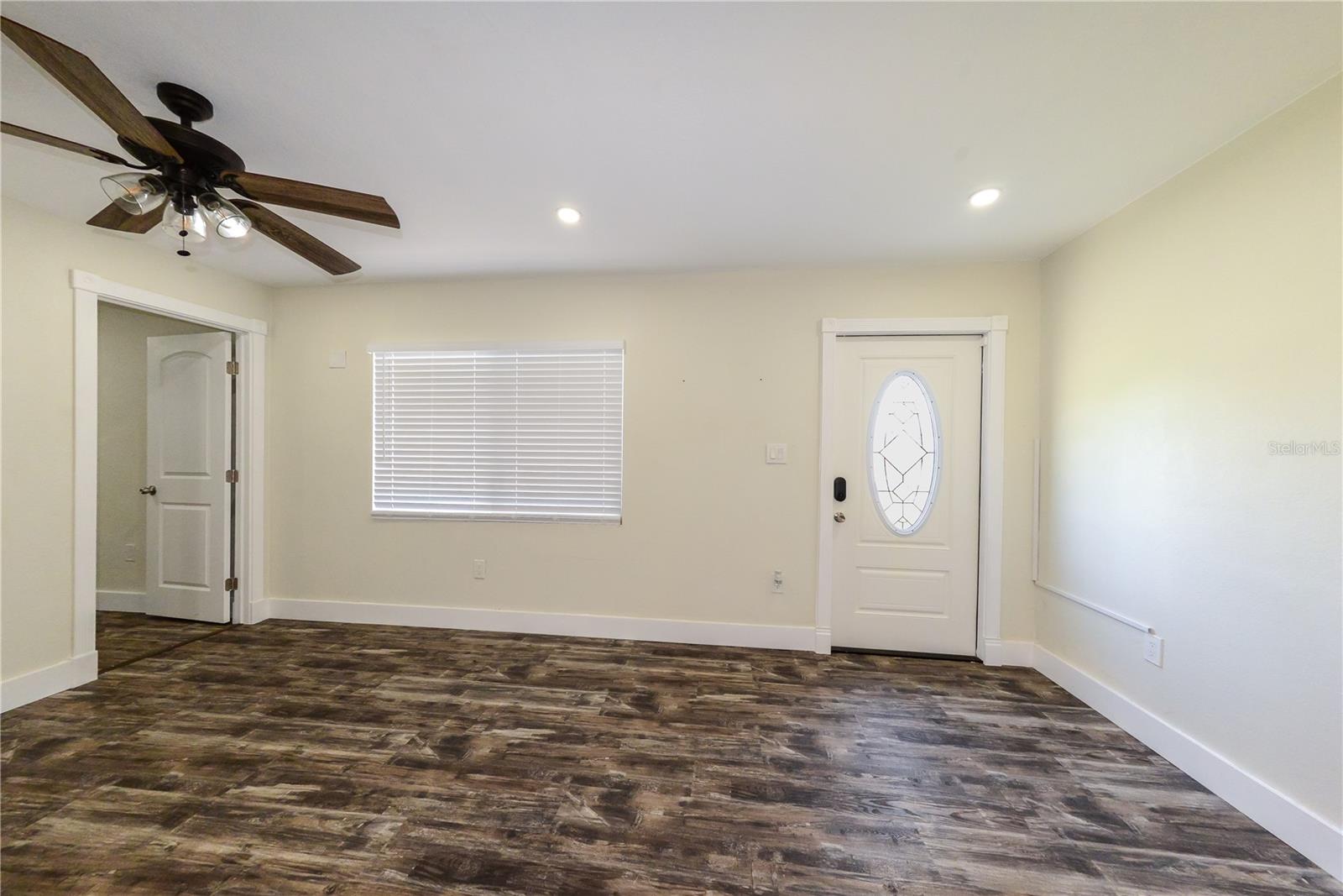 700 FLORAL LN, PORT CHARLOTTE, FL, 33952