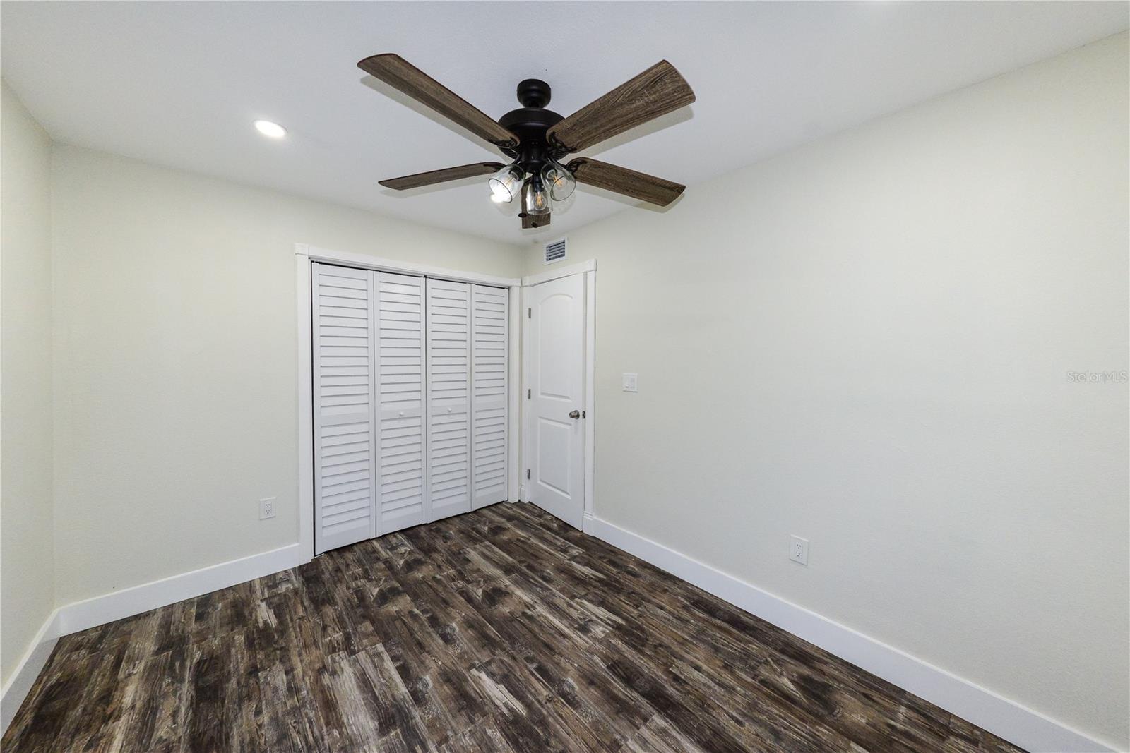 700 FLORAL LN, PORT CHARLOTTE, FL, 33952