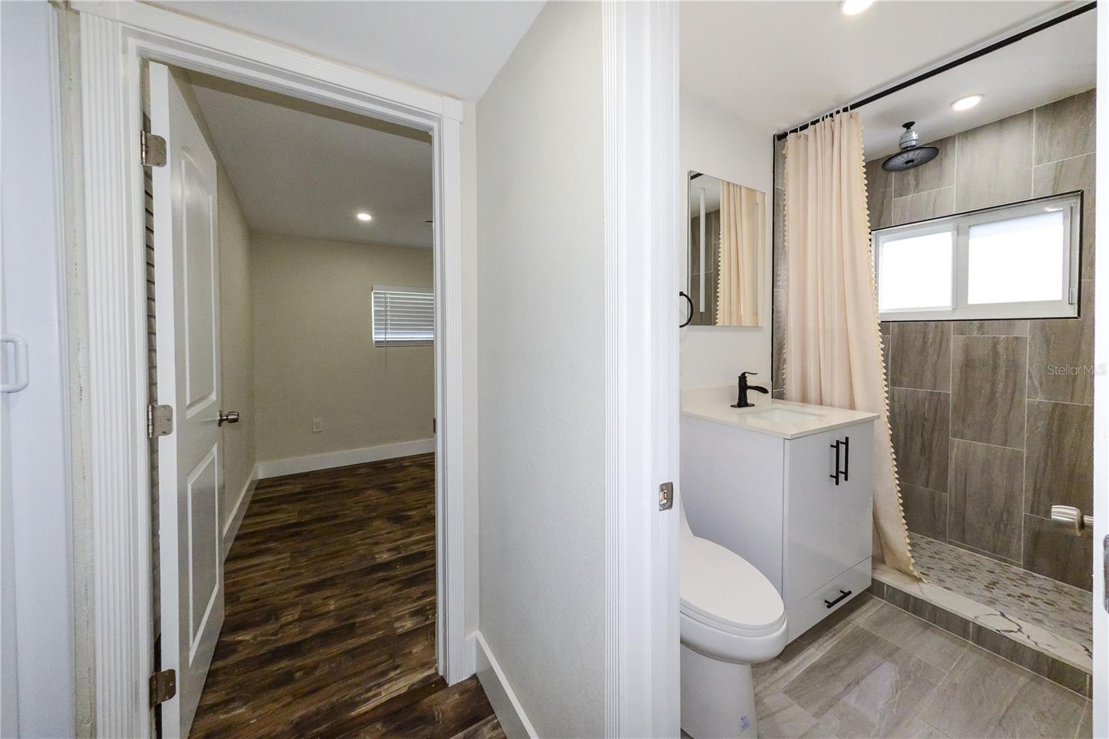 700 FLORAL LN, PORT CHARLOTTE, FL, 33952